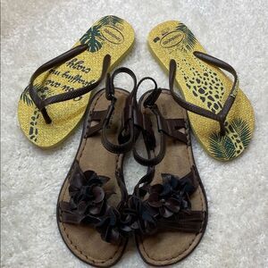 Bundle of 2 Girls Sandals Sonoma Brown and Havaianas Yellow Thong Sz 1